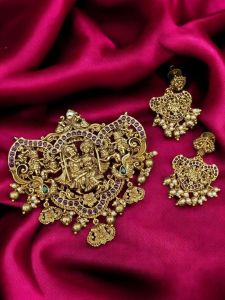 Premium Quality Antique Gold Radha Krishnan Pendant With Earrings