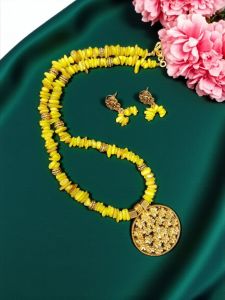 Chip Necklace with Antique Gold Pendant, Mother Of Pearls