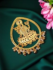 Jadau Pendant, Lakshmi