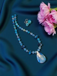 Lace Agate pendant with matching onyx Beads, Blue