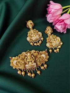 Antique Finish Pendant Goddess Lakshmi, Multi Stones