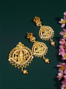 Antique Finish Perumal Pendant, Balaji Pendant with Earrings