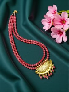 Agate Beads with Antique Gold Pendant