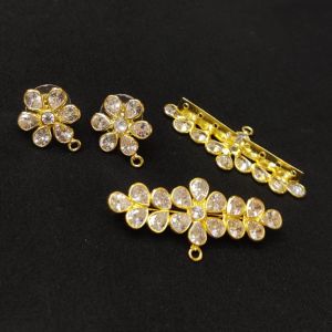 Kundan Pendants With Earrings, Can be used as a connector, White