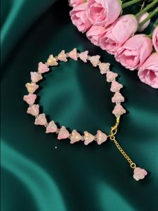 7 inches Glass Flower Bracelet with Lobster clasp and a hanging flower