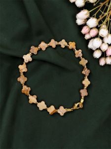 Navrabeads Lucky Charm Four Petal Clover Gemstone Bracelet – 7 Inch | Elegant Adjustable Gemstone Bracelet for Women, Daily & Fashion Wear
