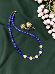 Navrabeads Oval Glass Beads Necklace with Oxidised Silver Pendant