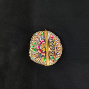 Navrabeads Onyx Stone Tanjore Pendant with Gold Foil Borders – Approx. 1 Piece for Jewellery Making