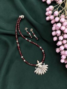 Navrabeads Japanese Pendant Necklace with Blue Agate Beads 20 Inch