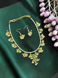  Jadau Pendant Necklace Set with Matching Earrings, Traditional Ethnic Jewellery, Elegant Wedding, Festive & Party Wear Jewellery for Women