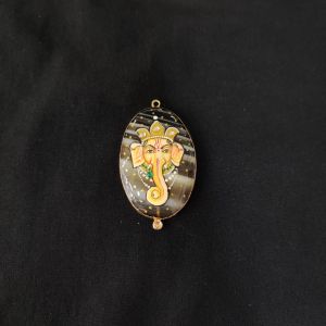 Navrabeads Onyx Krishna Face Pendant Connector with Gold Foil Border | Handcrafted Decorative Stone Pendant for Jewellery Making & DIY Crafts