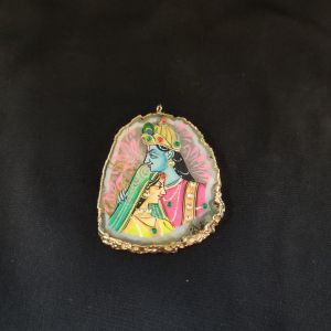 Navrabeads Onyx Stone Radha Krishna Pendant with Gold Foil Borders – Approx. 1 Piece for Jewellery Making