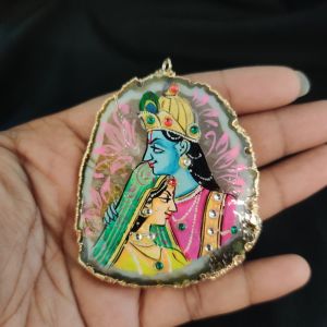 Navrabeads Onyx Stone Radha Krishna Pendant with Gold Foil Borders – Approx. 1 Piece for Jewellery Making