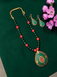 Navrabeads Radha Krishna Hand Painted Pendant Necklace with Japanese Beads & Square Agates – 20 Inch