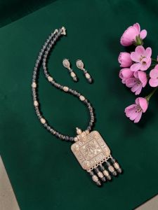 Navrabeads Radha Krishna Hand Painted Pendant Necklace with Japanese Beads & Square Agates – 20 Inch