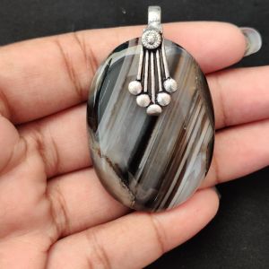 Natural Lace Agate Pendant for Women, Elegant Semi Precious Stone Pendant