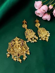 Navrabeads Antique Gold Finish Ganesha Pendant Set with Matching Earrings – Traditional Temple Jewellery for Women