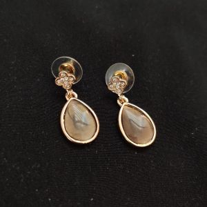 Navrabeads Monolisa Stud Earrings