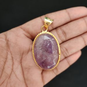 Navrabeads Premium Quality Natural Gemstone Amethyst Pendant for Women