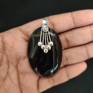  Navrabeads Premium Quality Natural Gemstone Banded Agate Pendant for Women