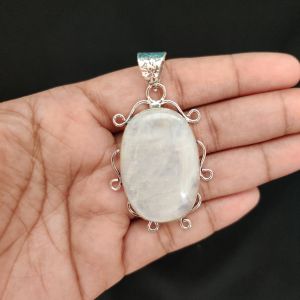 Navrabeads Premium Quality Natural Gemstone Moonstone Pendant for Women | Silver Finish