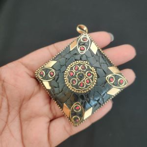 Tibetan Diamond Shaped Pendant, Black Colour