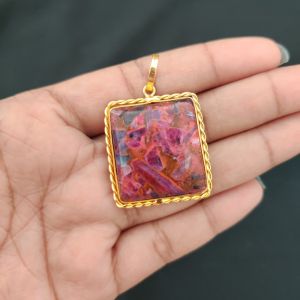 Gemstone Pendant, 1 to 1.5", Gold finish