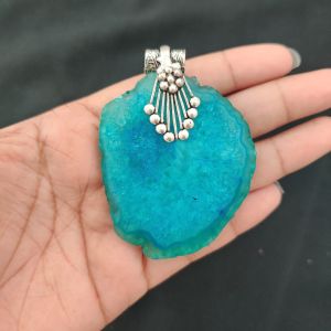 2.5" to 3" Natural Agate Slice Pendant, Silver Finish, sold by 1 Pc