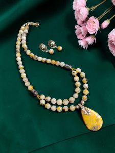 Navrabeads Onyx Necklace with Matching Earrings | 20 Inches