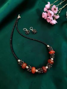 Navrabeads Onyx & Crystal Necklace | 18 Inches