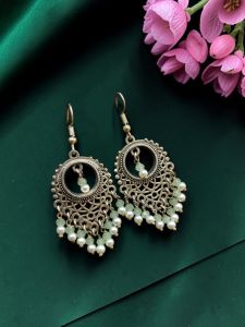 Navrabeads Pearl Earrings with Silver finish 
