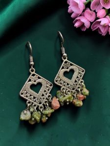 Navrabeads Pearl Earrings with Silver finish 
