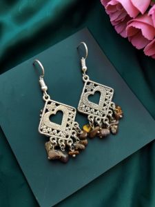Navrabeads Pearl Earrings with Silver finish 