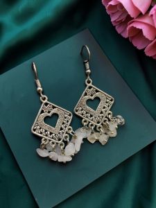 Navrabeads Pearl Earrings with Silver finish 