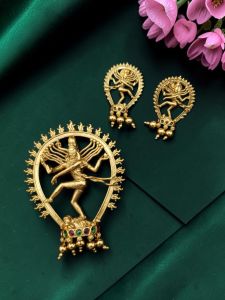 Large antique Gold Finish Nataraja Pendant With Earrings