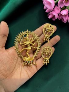 Large antique Gold Finish Nataraja Pendant With Earrings
