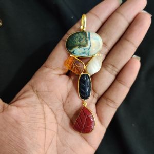 Navrabeads 5 Stone Design Pendant – Gold Finish