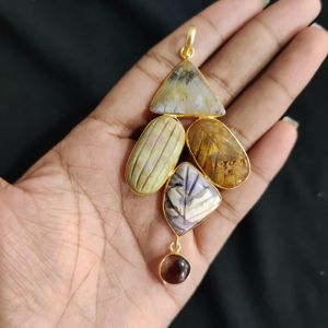Navrabeads 5 Stone Design Pendant – Gold Finish