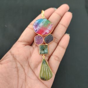 Navrabeads 5 Stone Design Pendant – Gold Finish