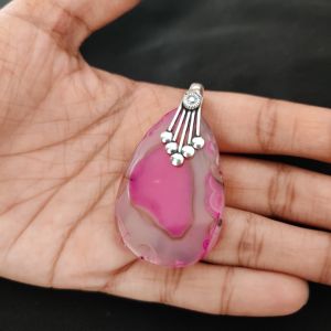 1.5" to 2" Natural Agate Slice Pendant, Silver Finish, sold by 1 Pc