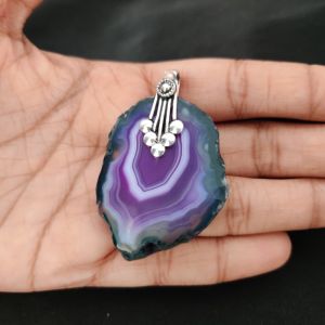 1.5" to 2" Natural Agate Slice Pendant, Silver Finish, sold by 1 Pc