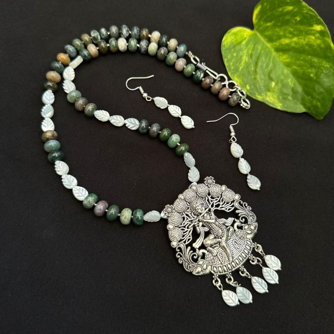 Black Onyx And Mother Of Pearl Pendant - GoldQuest Jewelers Boston MA –  GoldQuestJewelers