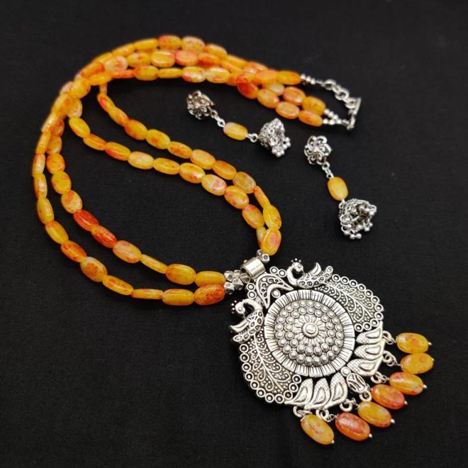 Flat bead store necklace