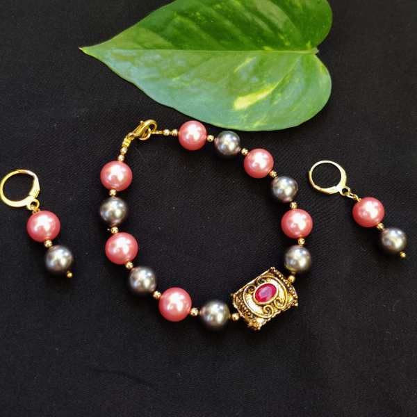 Brexa Pink Pearl Diamond Bracelet
