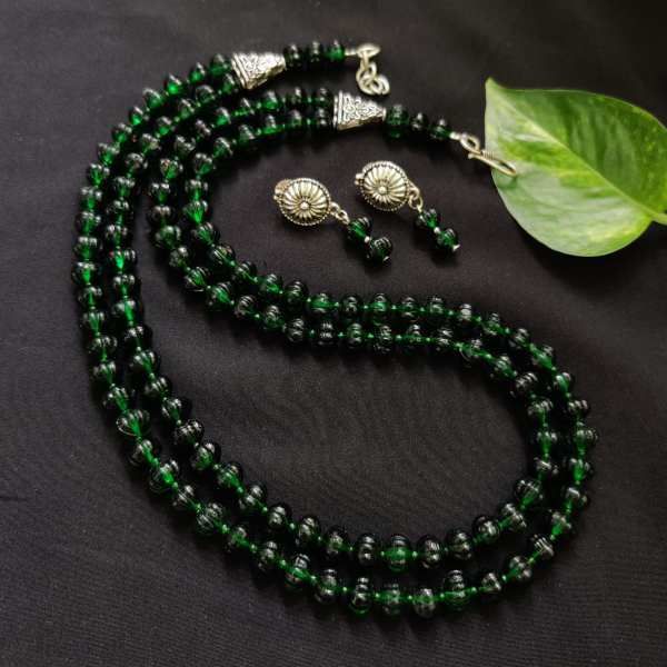 Dark Green Bead Necklace – shaaronusuniquestore