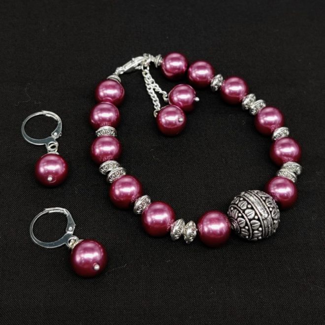 Ravishing Magenta Oval Pearls Bracelet With White Seed Pearls  Pure Pearls