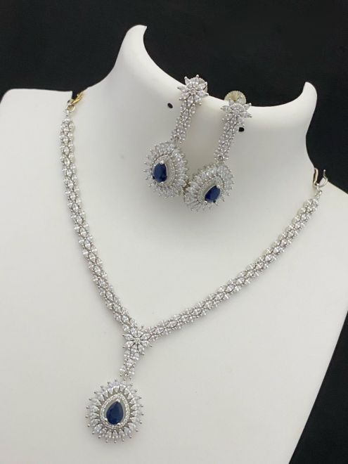 Dark blue on sale diamond necklace