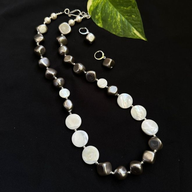 Beautiful Carved Mother of Pearl Shell Necklace. Polynesian Style Necklace  for Beach Wedding, Luau or Any Polynesians Event. - Etsy