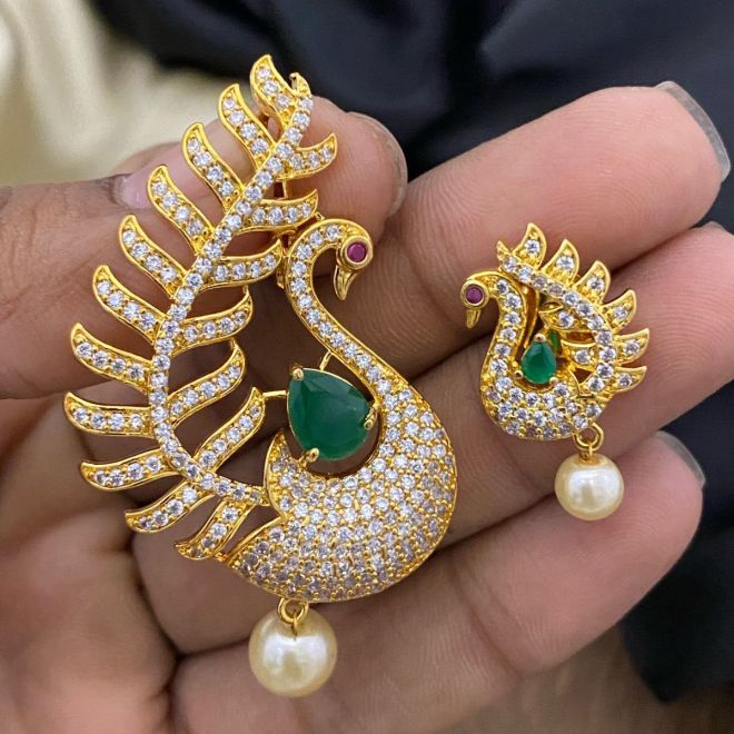 Cz best sale stone lockets