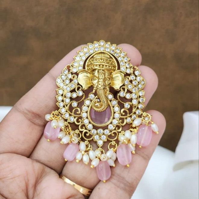 Vinayagar pendant top